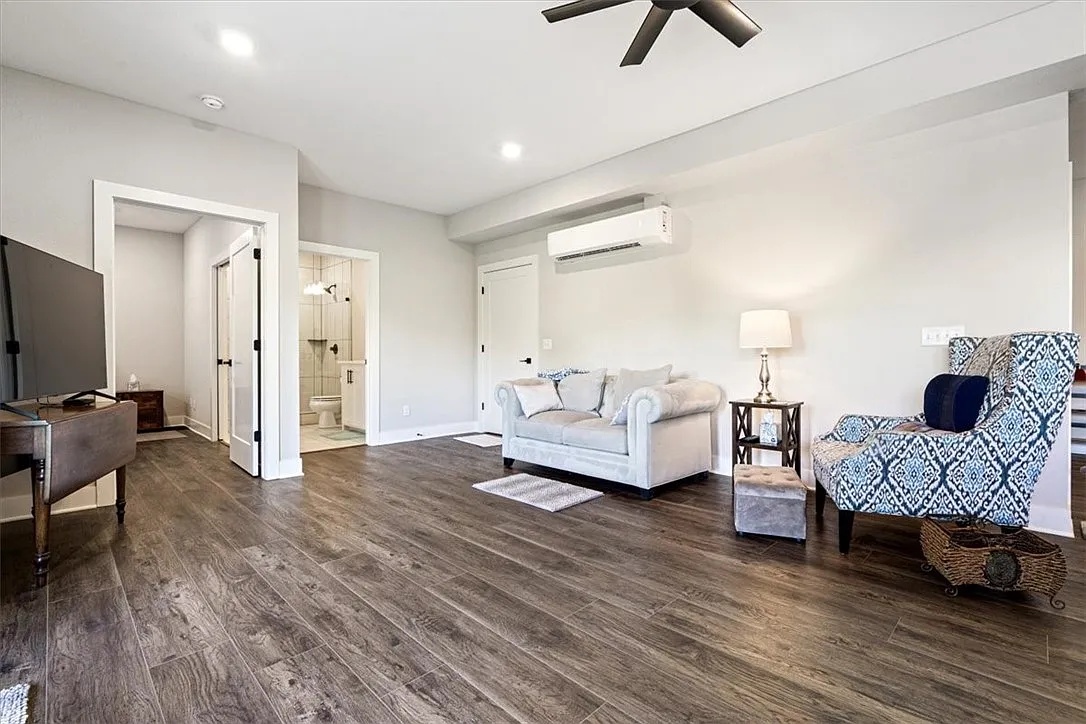 Elmdale Lake Estates - Residential