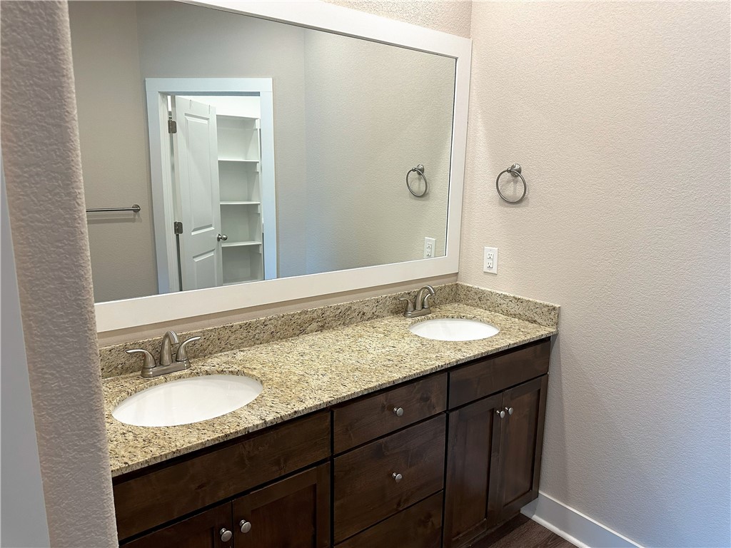 The Forest Hills Villas - Residential Lease