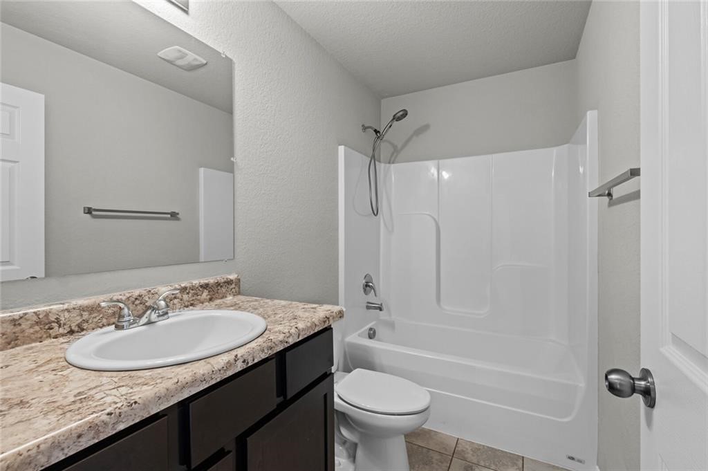 Lakewood Sub Ph V Lowell - Residential Lease