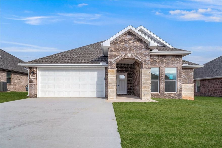 This 3-bedroom, 2-bathroom 2054 square feet home
includes a corner pantry, room for bar seating, and a
large, covered back patio, your family will feel right at
home. This floor plan has double vanities in the primary
bathroom. Also, it offers direct access from the utility
room to the primary closet and 10-foot ceilings in the
entry, kitchen, living area, and master bedroom. Taxes subject to change based on new construction.