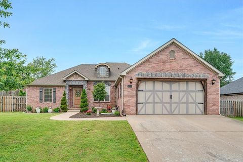 Photo of 771 Sienna Drive, Centerton, AR 72719 (MLS # 1349854)