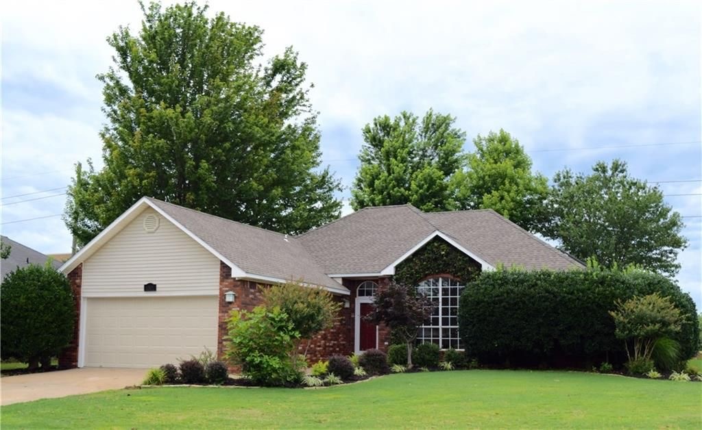 Custom-built 3 bedroom 2 full bathroom Bentonville home with much to offer. Offering a prime location for business or family life with less than a mile to Sam's Club Home Office, 2.4 miles to Walmart Home Office, and Walking Distance from Bentonville High School.
Furniture not included.
Home Features:
Private, fenced back yard.
Covered back porch area for relaxation.
Dogs up to 60 lbs welcome! Contact for pet info.
Custom built home with dishwasher, microwave, refrigerator, washer/dryer SET, and stove. Ready for move in!
3 bedroom, 2 full bathroom split layout.
Location Features:
Walking distance to Sam's Club Home Office.
Walking distance to Bentonville High School.
Less than 3 miles to Walmart Home Office.
Local Bentonville restaurants and shopping nearby all-around.
Quick and easy access to Greenway Trail.