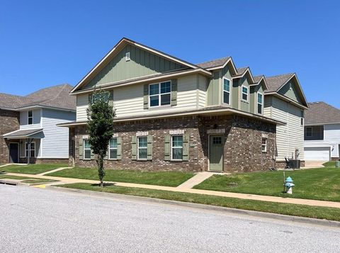 Photo of 4110 W Sardinia Way, Fayetteville, AR 72704 (MLS # 1333348)