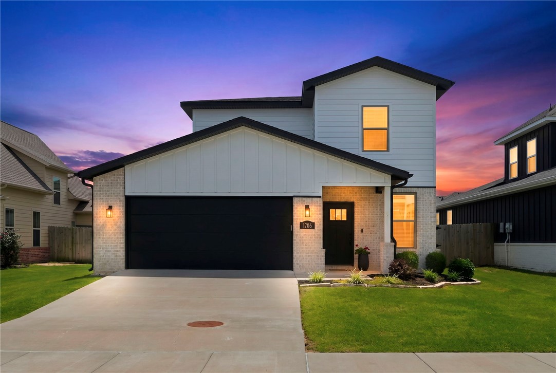 Photo 1 of 39 — 1706 W Broadway Place, Rogers, AR 72758