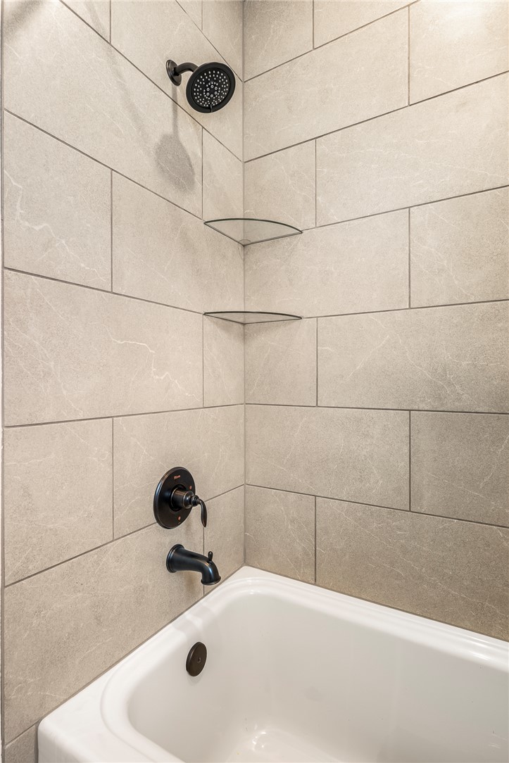Diamond Estates Ph Iii Centerton - Residential