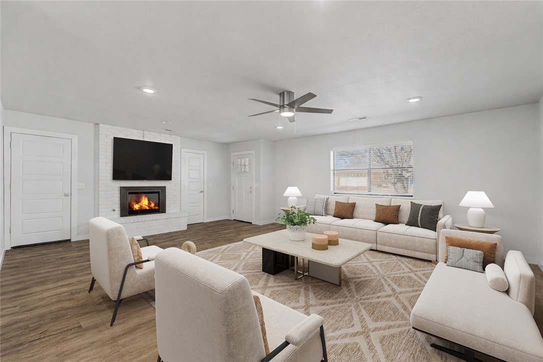 Photo 1 of 26 — 1906 SE Taylor Street, Bentonville, AR 72712