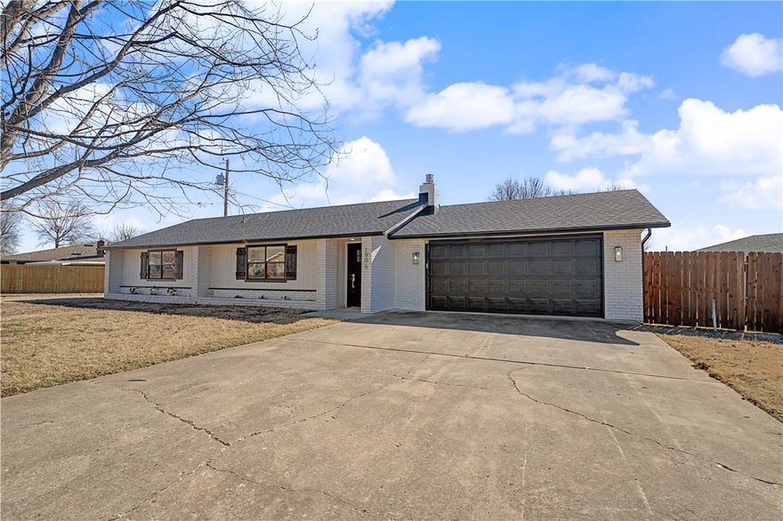 Completely renovated in 2021, this home showcases quartz countertops, updated flooring, contemporary lighting, fresh interior paint, stylish tilework, and a new roof installed the same year. The thoughtfully designed split floor plan adds both comfort and functionality. Ideally situated directly across from and within walking distance of the Walmart Home Office campus, the home is also located in a neighborhood connected by the Razorback Greenway. Enjoy convenient access to Downtown Bentonville, the Sam’s Club Home Office, schools, restaurants, shopping, the hospital, Crystal Bridges Museum of American Art, 8th Street Market, and The Momentary — all just minutes away. Listing agent related to seller, seller is also AR agent.
