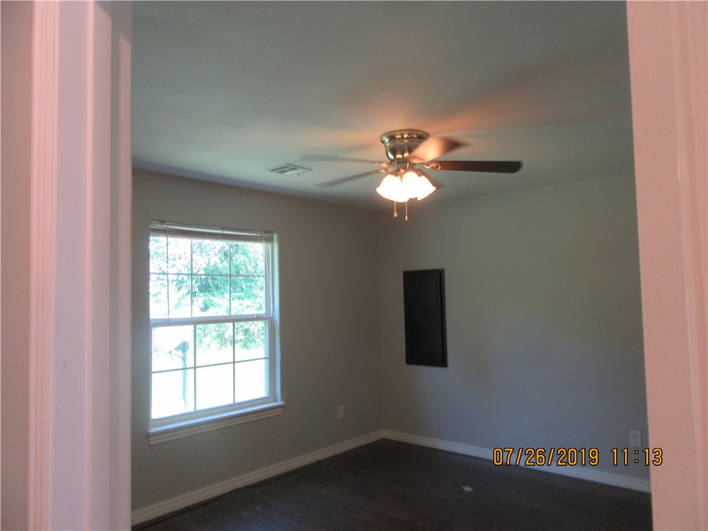 Haden Place Sub Siloam Spgs - Residential Lease