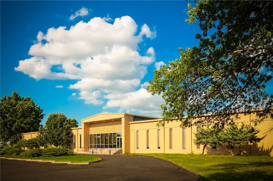 150,000 SF Available:
- Including 10,000 SF of Office Space;
Warehouse area is heated and cooled throughout;
18ft sidewalls;
Multiple loading docks with ability to add more;
Sprinkler system throughout;
Building has been recently renovated including a new roof.