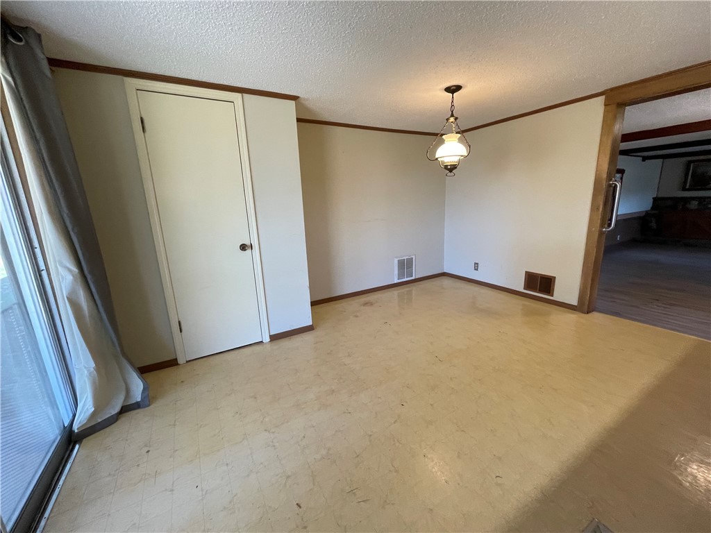- - Residential Lease