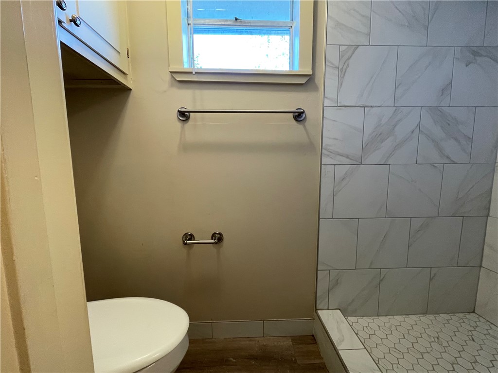 - - Residential Lease