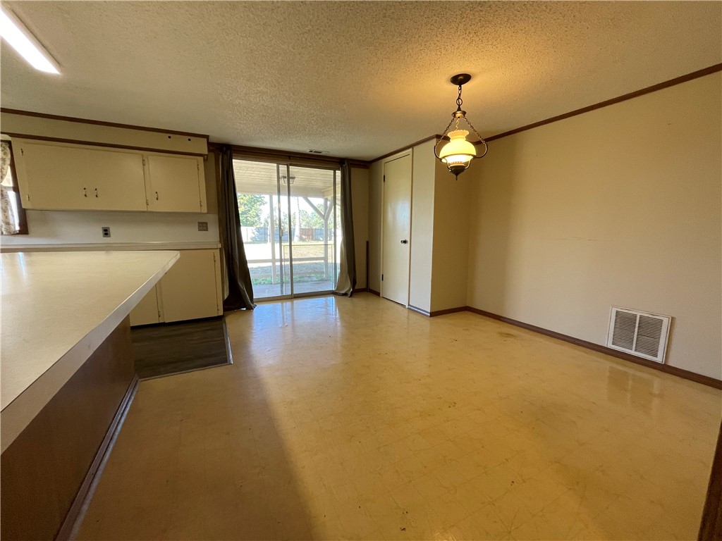 - - Residential Lease