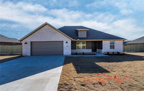 Photo of 69 W Pitts Street, Farmington, AR 72730 (MLS # 1331402)