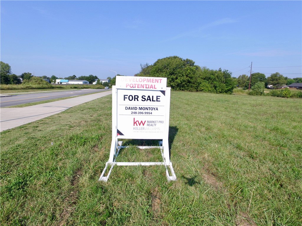 Springdale Outlots - Land