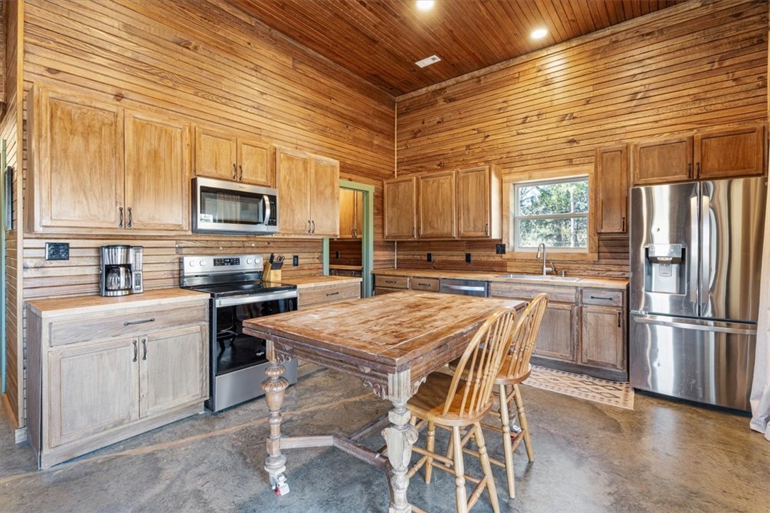 17-16-27 - Residential