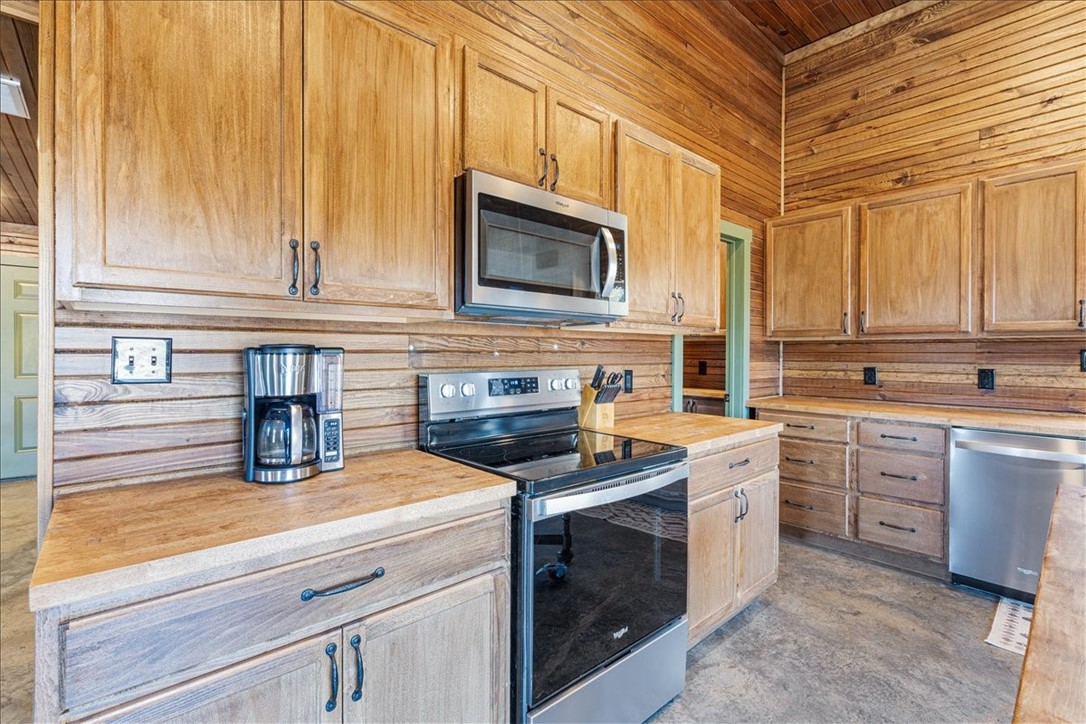 17-16-27 - Residential