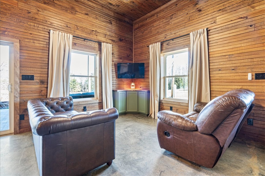 17-16-27 - Residential