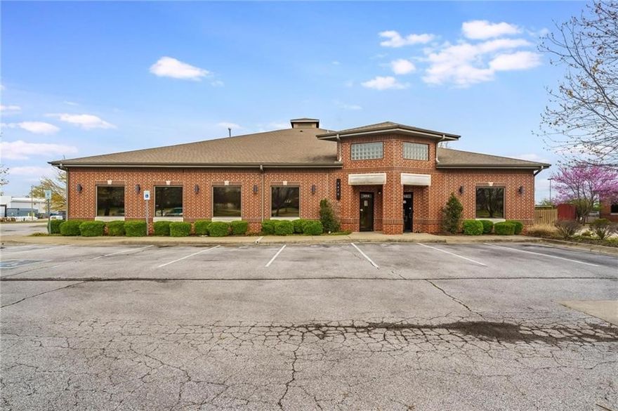 2,558SF+/- office space in Springdale.  This office space has 6 offices/conference rooms and a nice break room.  Has a receipt area upfront that works perfect for waiting room.  Common area bathrooms are shared with Suite "A".  Easy access to I-49 and in the heart of Springdale.  Office building is just next door to the post office.