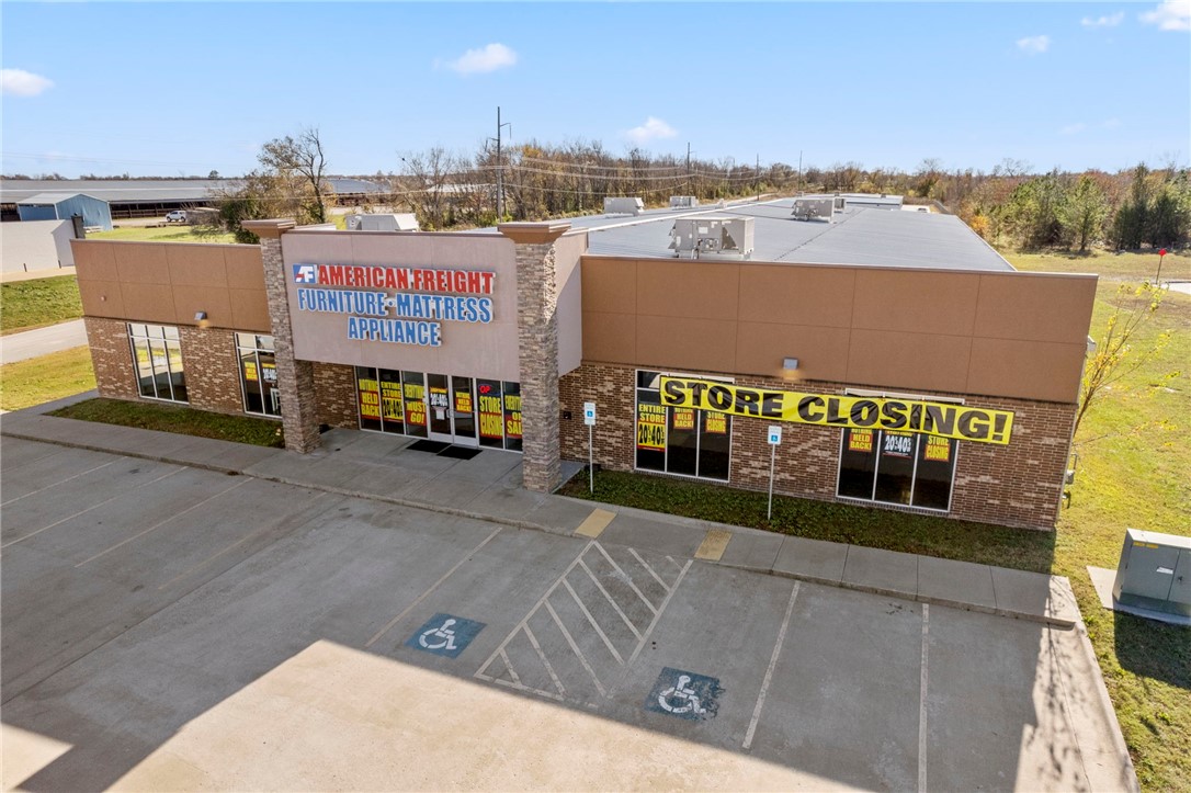 MUSIC GROUPS ADD-SILOAM SPRINGS - Commercial Lease