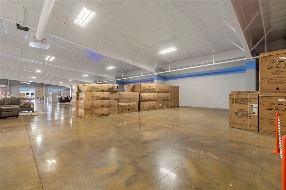MUSIC GROUPS ADD-SILOAM SPRINGS - Commercial Lease
