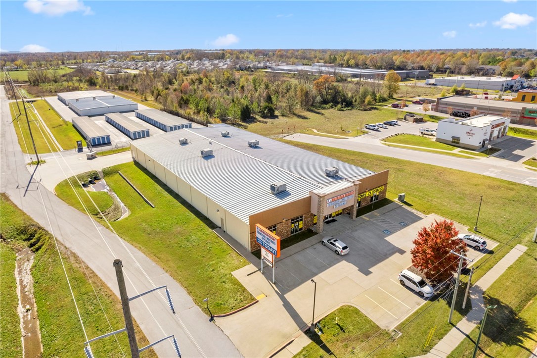 MUSIC GROUPS ADD-SILOAM SPRINGS - Commercial Lease
