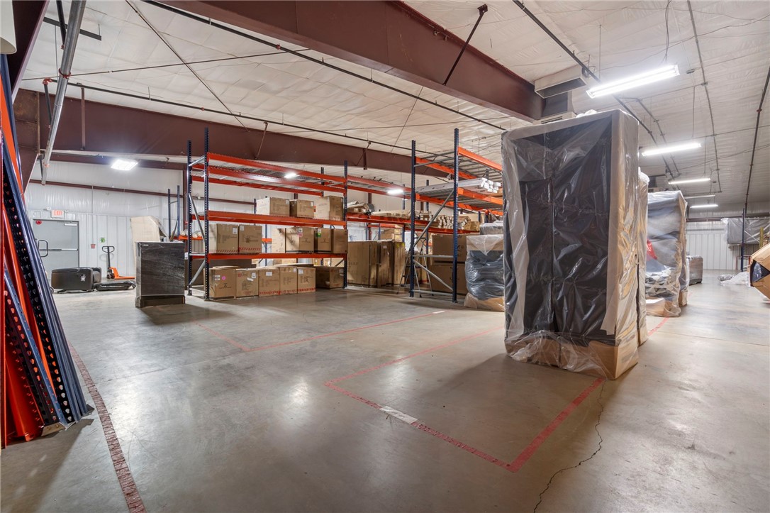 MUSIC GROUPS ADD-SILOAM SPRINGS - Commercial Lease