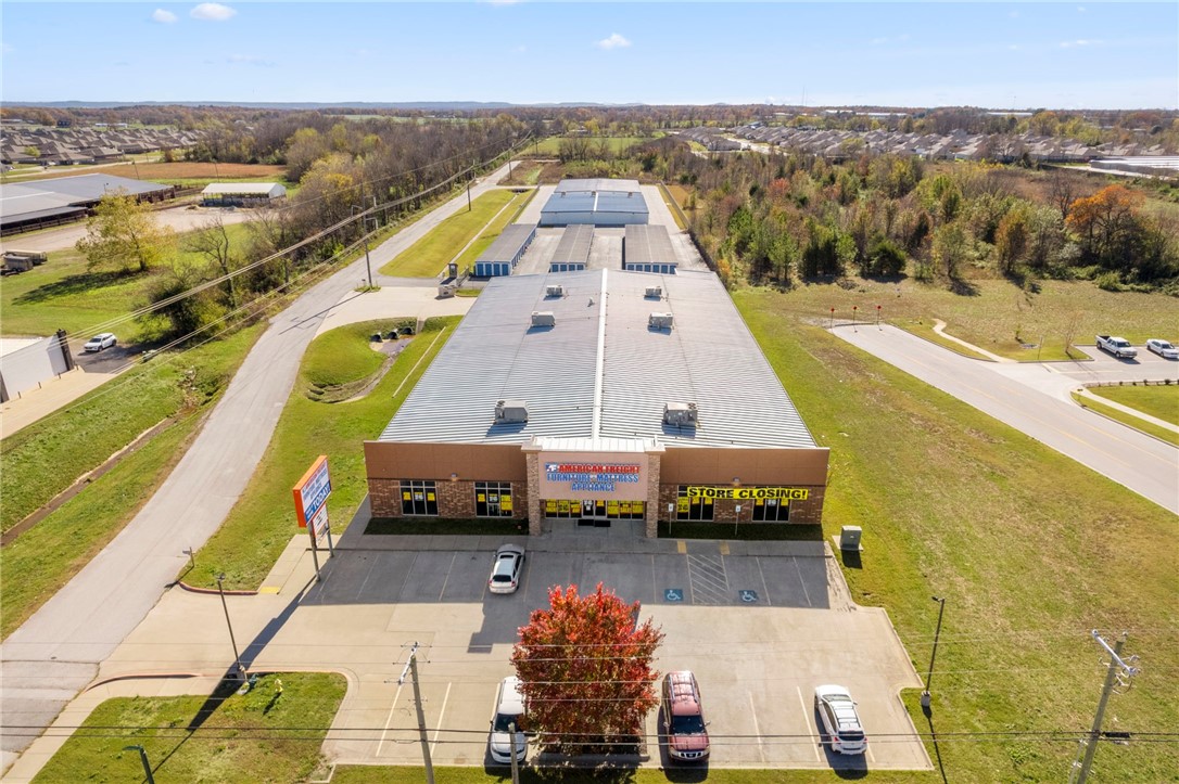 MUSIC GROUPS ADD-SILOAM SPRINGS - Commercial Lease