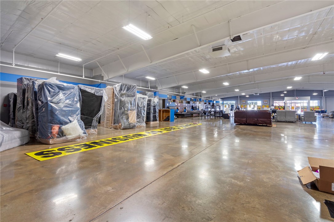 MUSIC GROUPS ADD-SILOAM SPRINGS - Commercial Lease