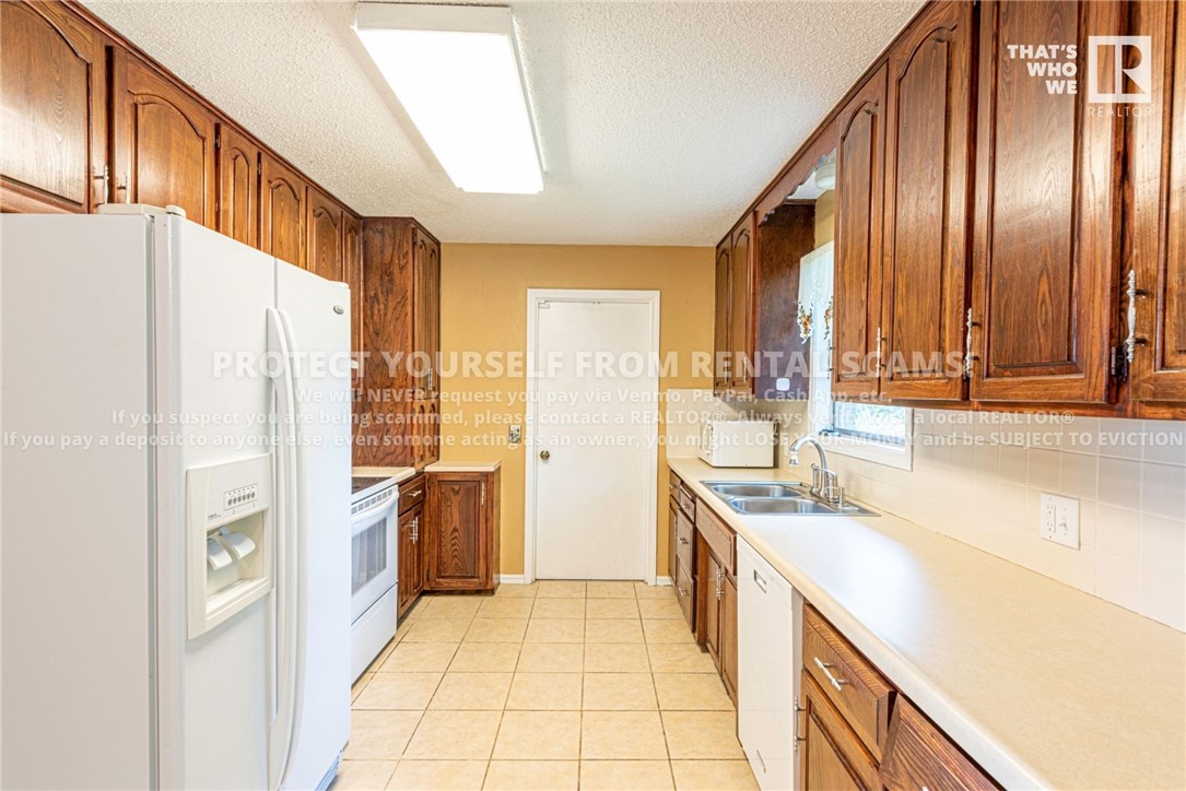 18-17-27 - Residential Lease