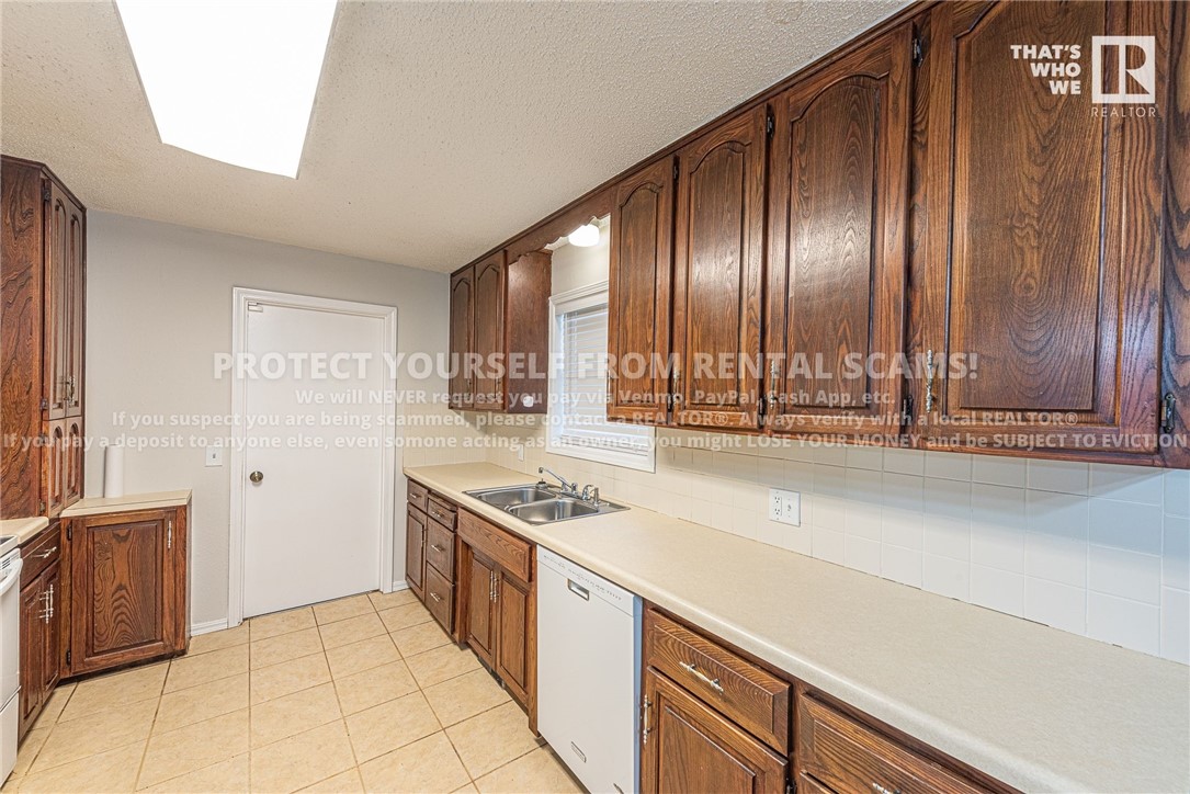 18-17-27 - Residential Lease