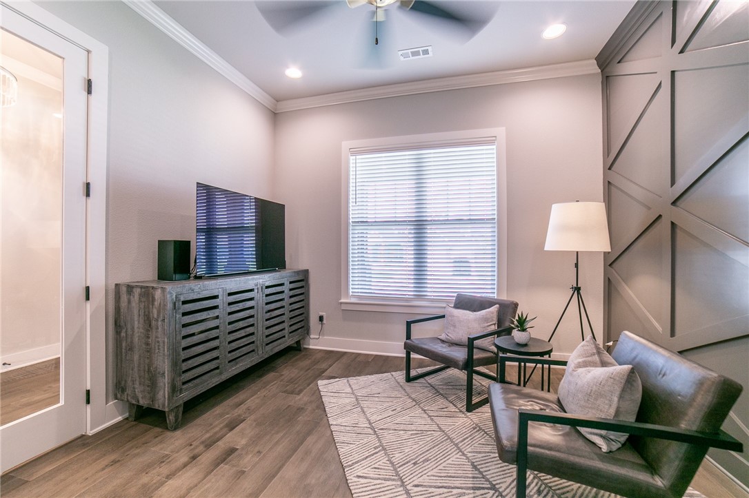 Crescent View Rogers - Residential