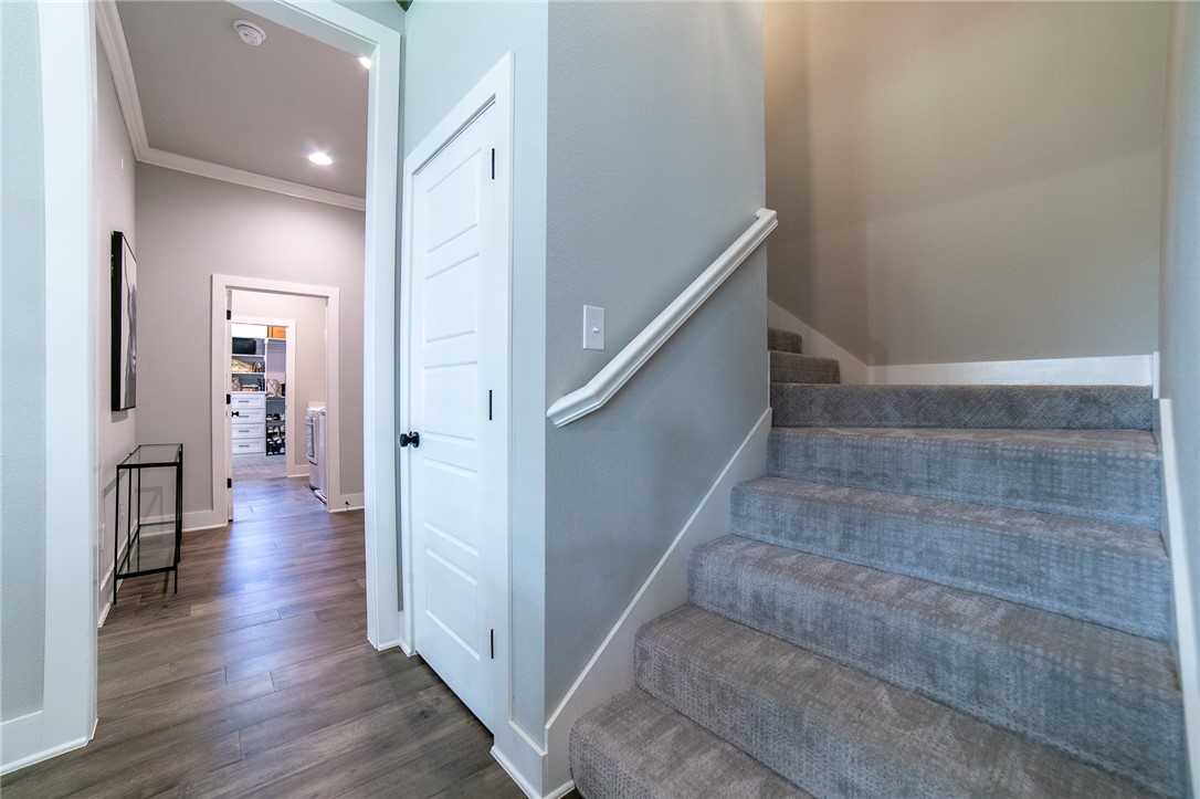 Crescent View Rogers - Residential