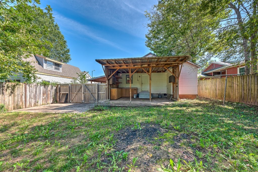 31-18-33-SILOAM SPRINGS - Residential