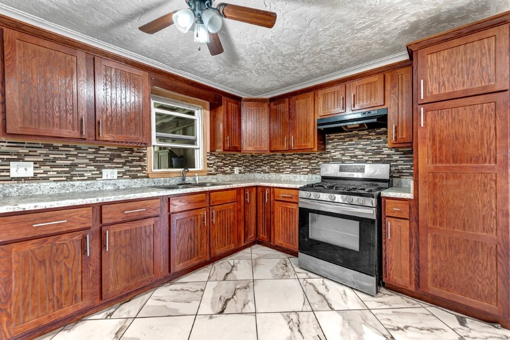 31-18-33-SILOAM SPRINGS - Residential