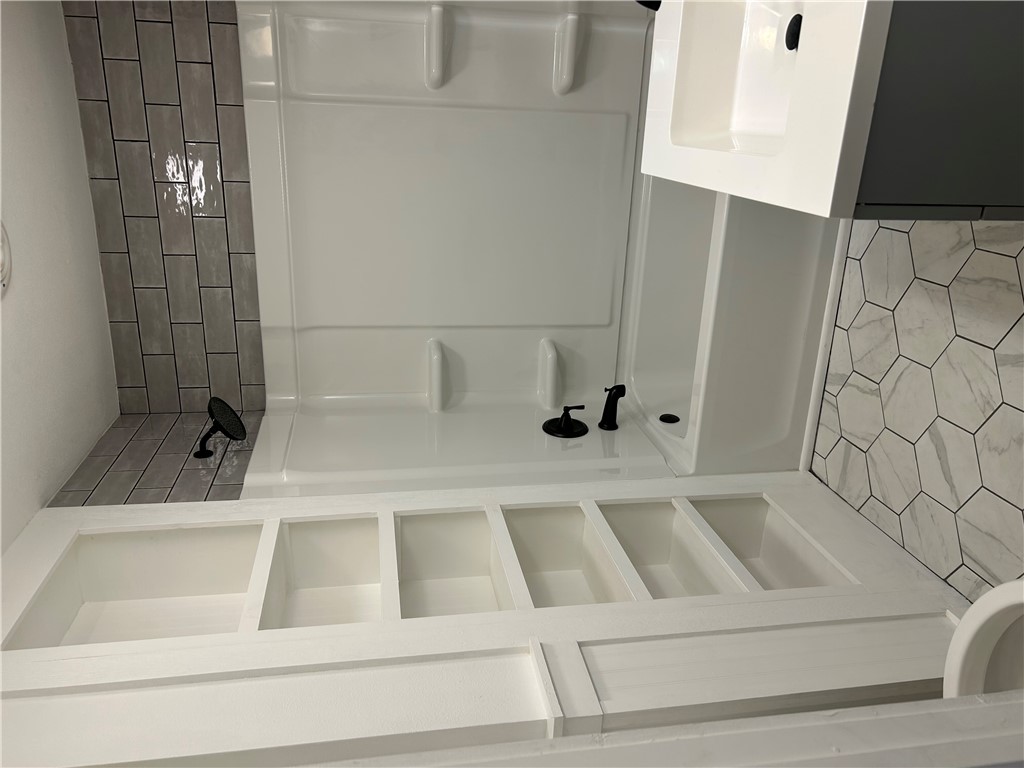 Lincoln Outlots - Residential