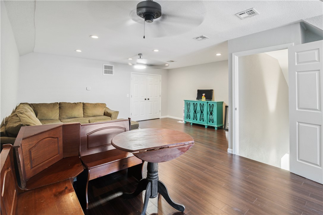 Woods Creek - Residential Lease