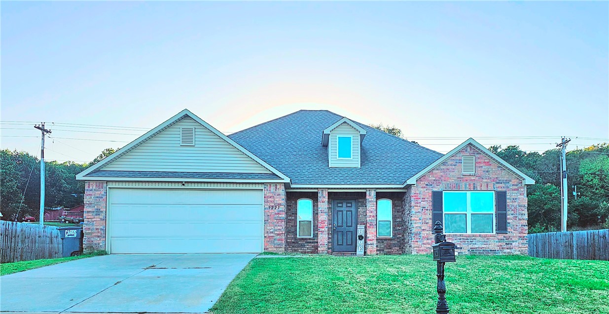 Come take a look at this great full brick home that offers you 4 bedrooms, 2 baths , a great split floor plan with a big master bedroom, open living room, and has a large back yard. This home is just minutes from schools to shopping centers. Don't miss this out. Schedule your showing soon!