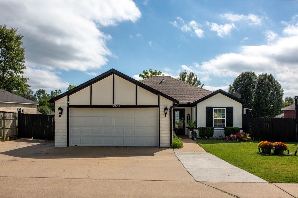 Home is 3 Bedrooms and 2 bathrooms with walking distance to Veterans Park. New Windows replaced within 1yr, Water Heater replaced Oct 2022, All new siding within 1yr, Roof about 6yrs old, Stainless-steel appliances, Granite countertops, Canned lights in living room and master bedroom. Storage Shed is fully insulated and includes window AC unit that can be easily converted into a living space. House exterior fully painted summer 2022. Garage area and garage door is fully insulated. Extra spacious driveway can park up to 6 cars, includes draining system. Come call this home!