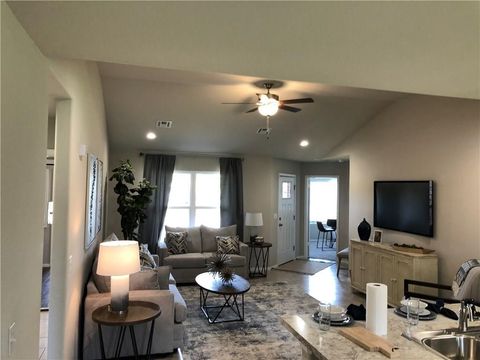 Photo of 2002 N Yarmouth Court, Siloam Springs, AR 72761 (MLS # 1331238)