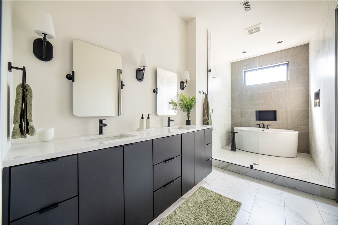 RENAISSANCE SUB-BENTONVILLE - Residential