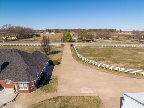 Single Family Residence in Gentry AR 23535 Highway 12 Hwy 6.jpg