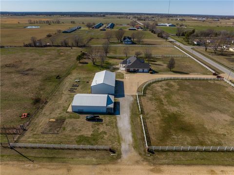 Single Family Residence in Gentry AR 23535 Highway 12 Hwy 17.jpg