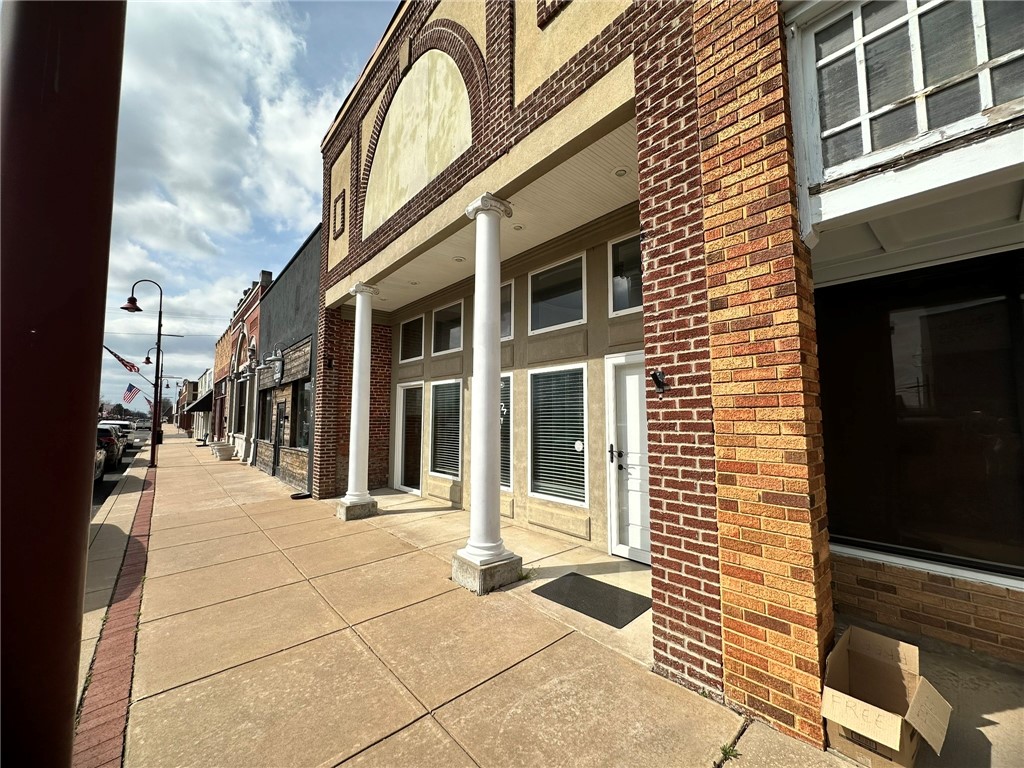 Gentry Orig Gentry - Commercial Lease