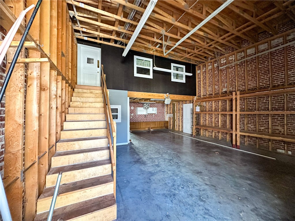 Gentry Orig Gentry - Commercial Lease