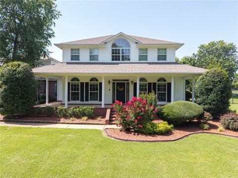 Photo of 2905 Lakehill Drive, Lavaca, AR 72941 (MLS # 1357296)