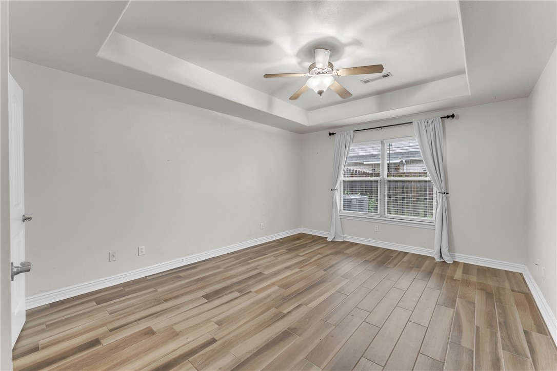 Valley West Twnhms Horiz Prop Regime - Residential