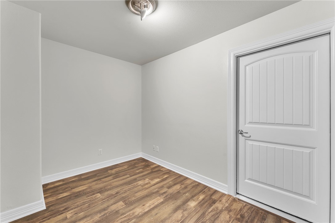 Valley West Twnhms Horiz Prop Regime - Residential