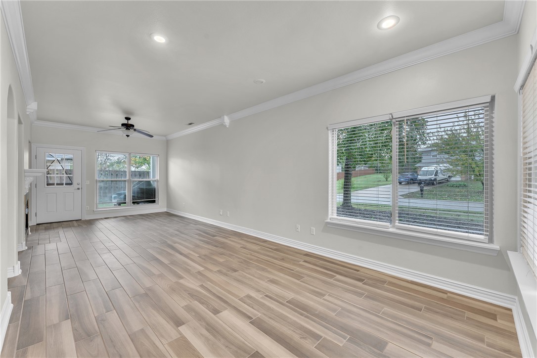 Valley West Twnhms Horiz Prop Regime - Residential