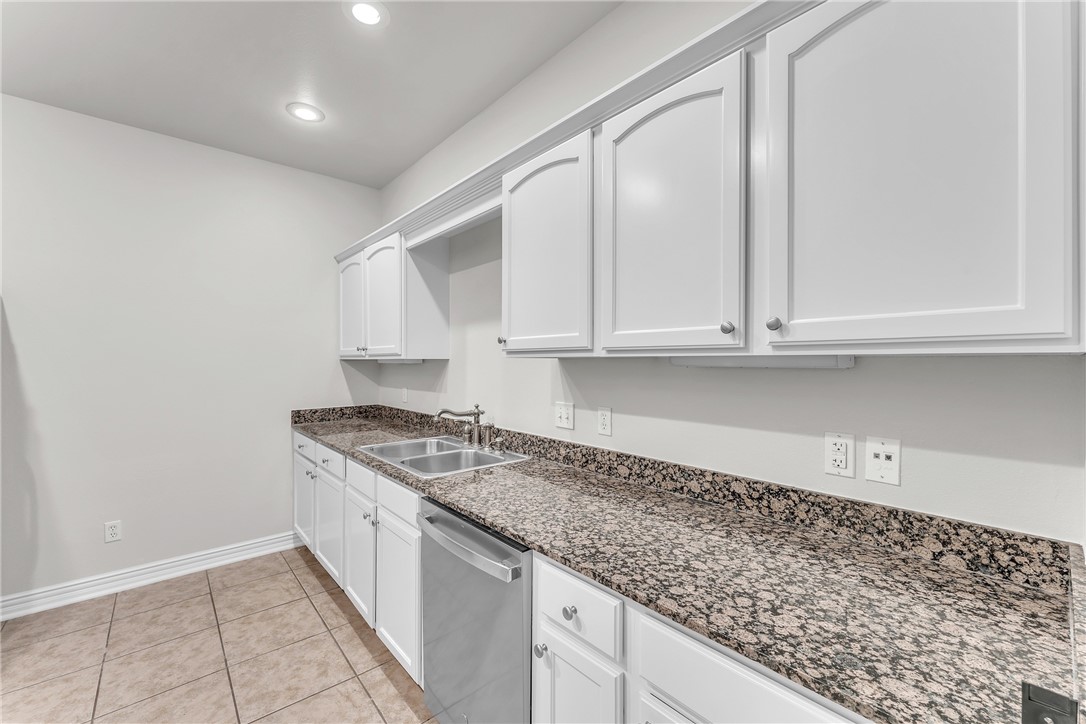 Valley West Twnhms Horiz Prop Regime - Residential