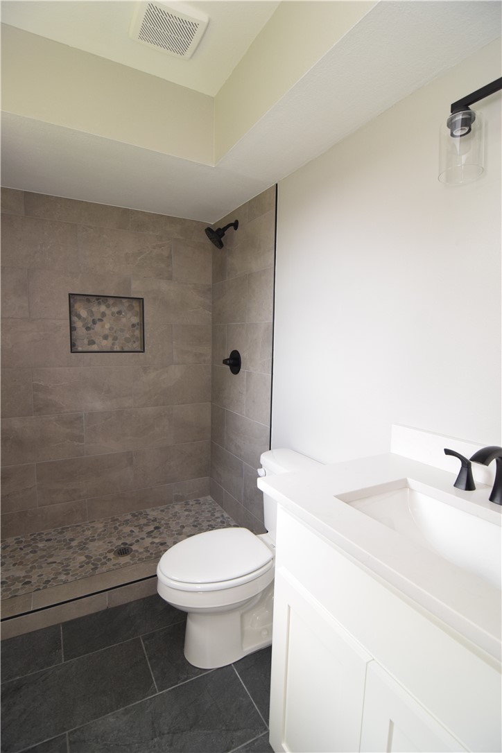 Sundance Acres Ph 2 Rogers - Residential